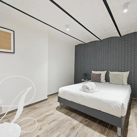 Apartment Roxane, 2 Dont En Souplex 14e